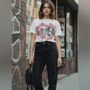 Aero 90s Cat Graphic T-Shirt with Roses